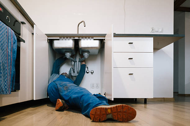 Professional Drain Cleaning technician working in Petersburg, TN